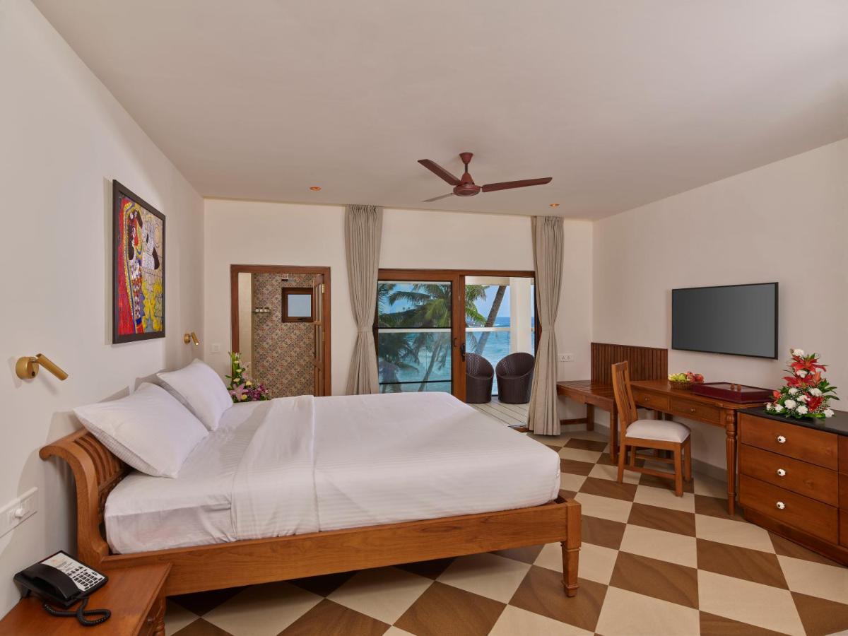 Rockholm At The Light House Beach Kovalam Bagian luar foto