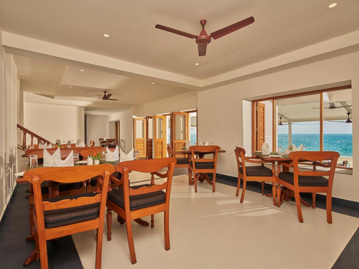 Rockholm At The Light House Beach Kovalam Bagian luar foto
