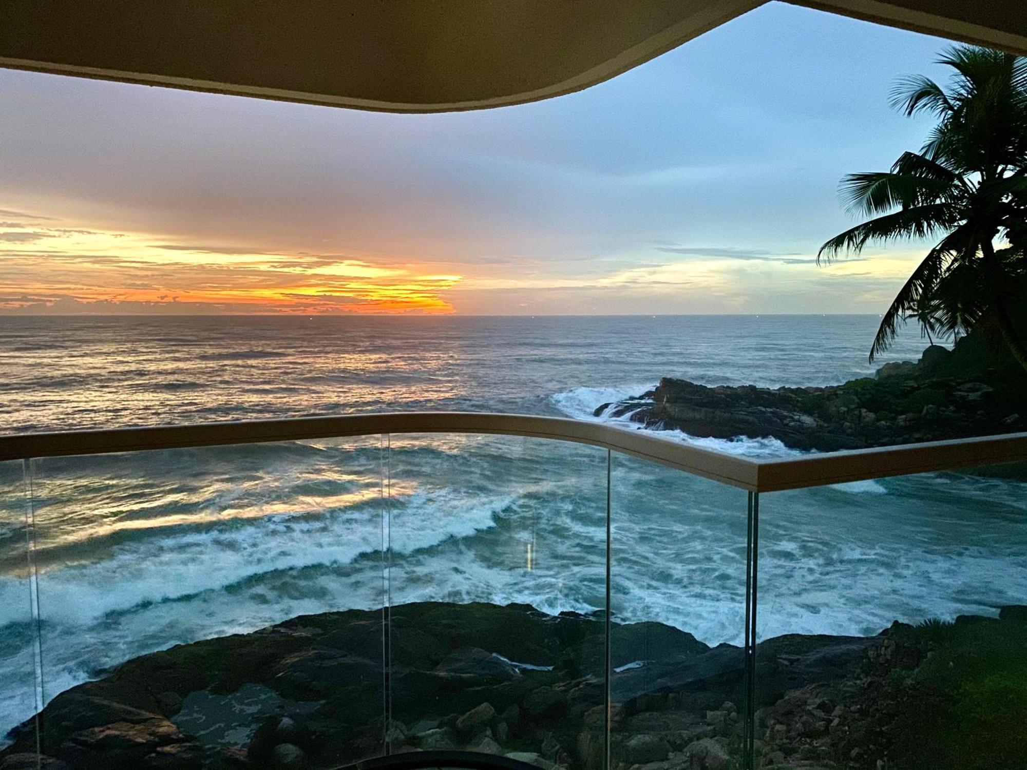 Rockholm At The Light House Beach Kovalam Bagian luar foto